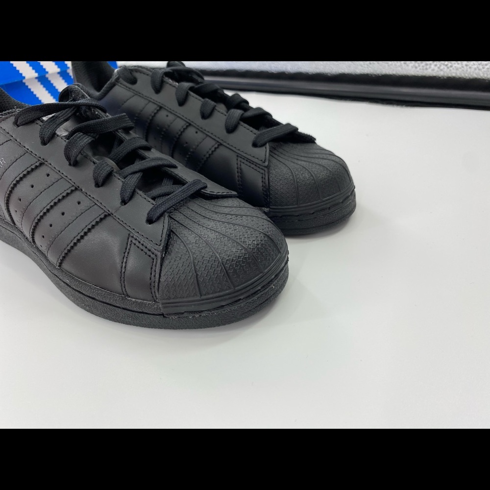Youth Adidas Superstar J Sneakers ‘Classic Black’ - Picture 4 of 6